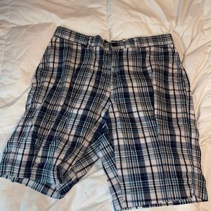 Banana republic, blue and white plaid shorts size 32, 100% cotton